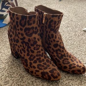 Bamboo Leopard ankle booties